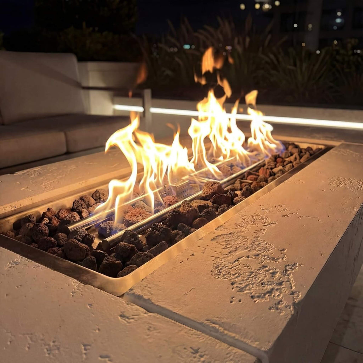 71-Inch Outdoor 60K BTU Fire Pit Table With Wind Guard (SAK41326)