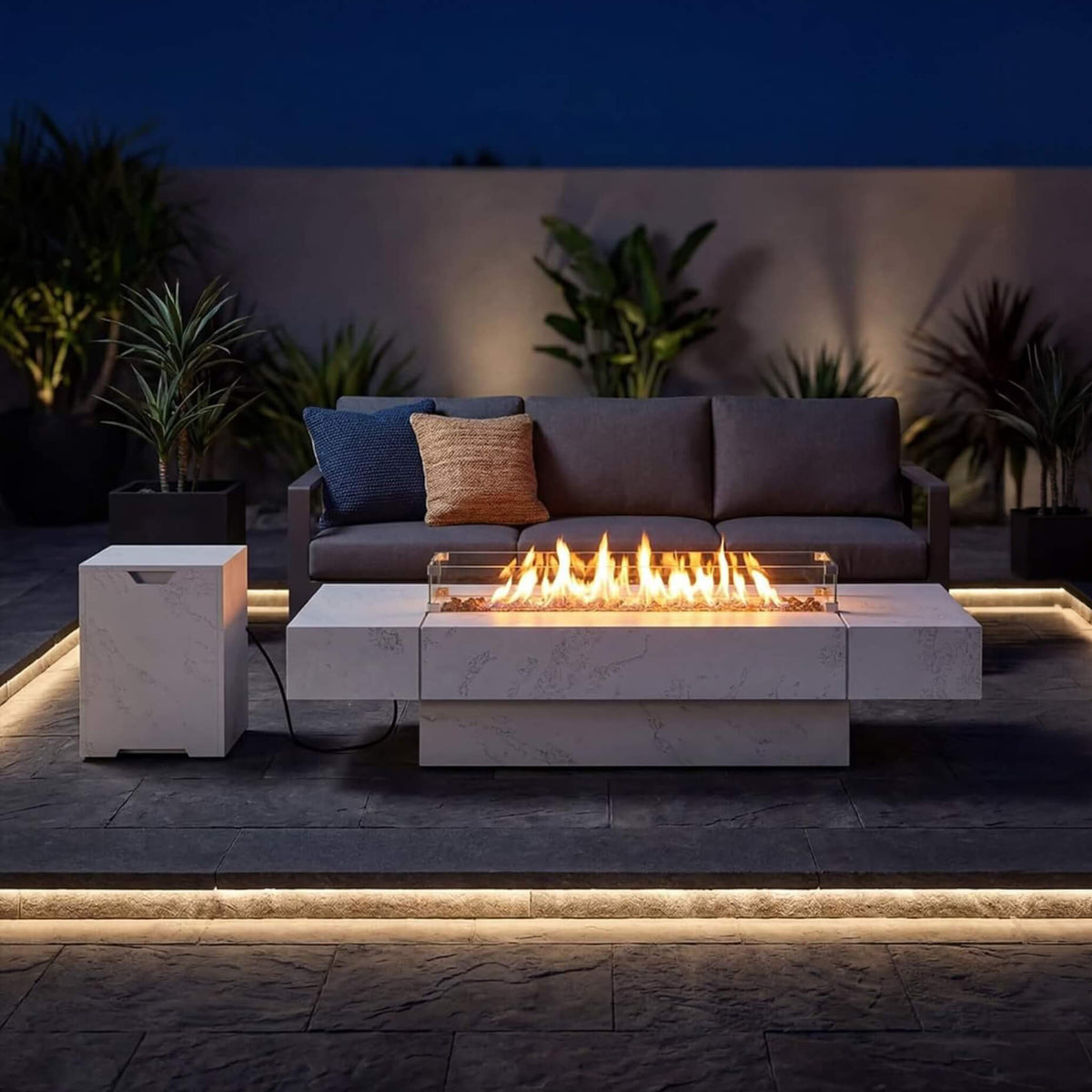 71-Inch Outdoor 60K BTU Fire Pit Table With Wind Guard (SAK41326)