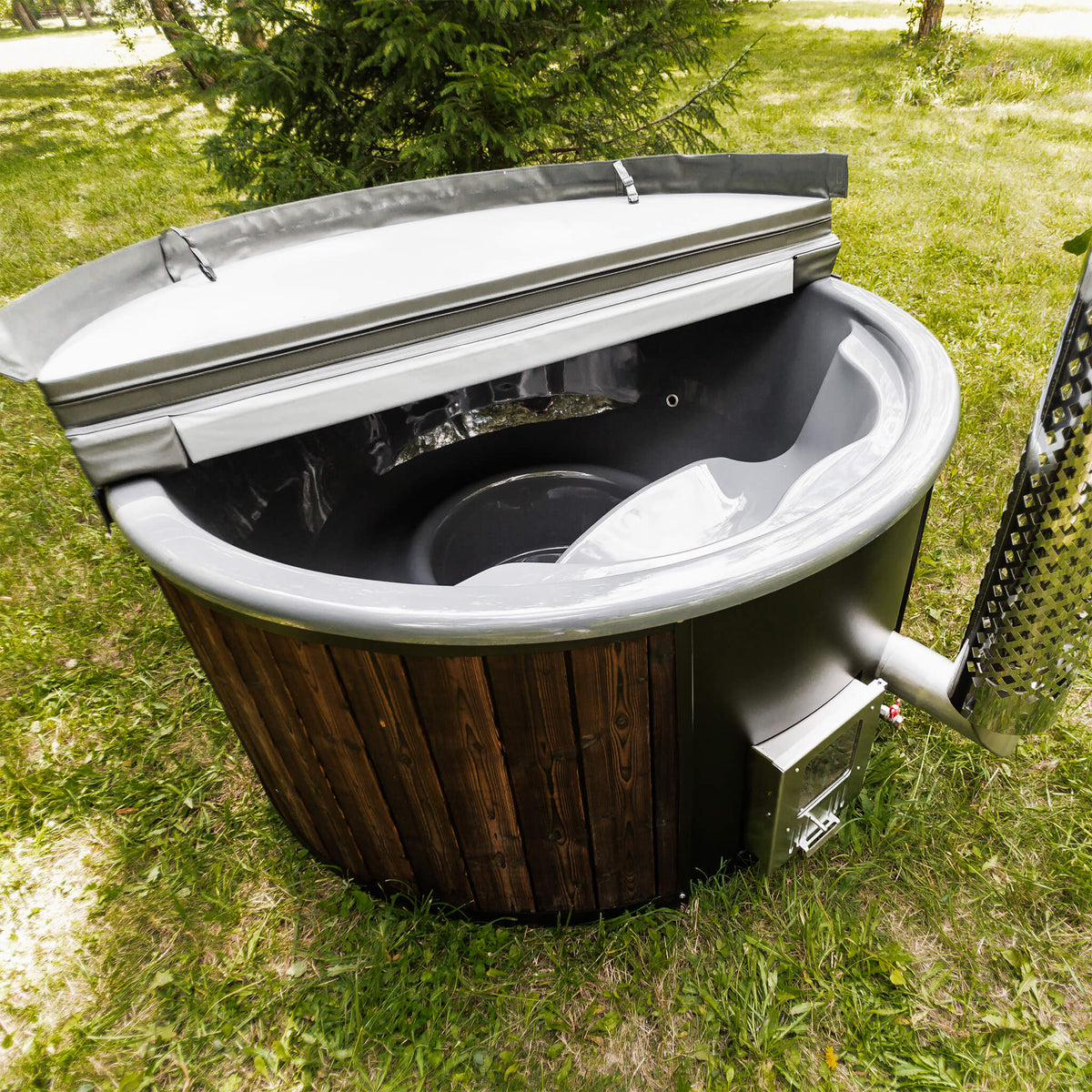 Premium 4-Person Fully-Assembled ThermoWood® Wood-Fired Hot Tub [MWT4] (SAK14528)